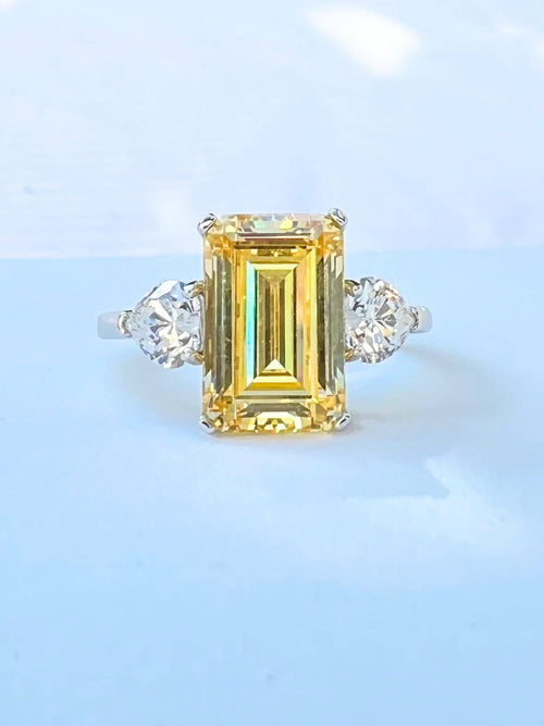front view of the 3 gemstone ring in yellow|Color:Yellow
