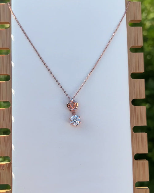 the royal pendant necklace