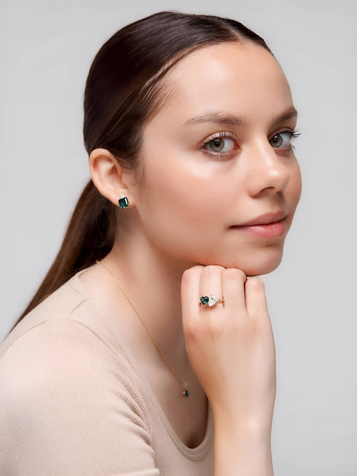Model wearing the two stone ring in green|Color:Green